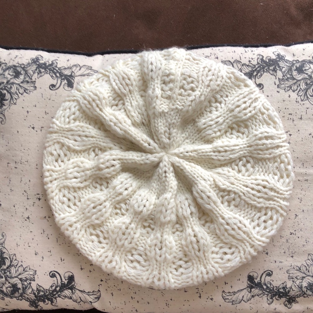 White Knit Beret